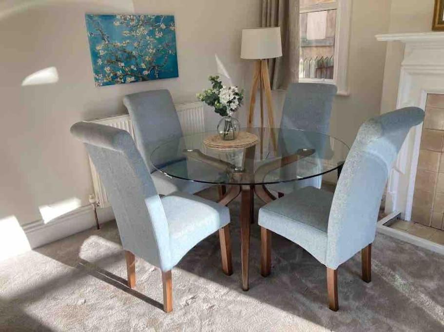 Garden Apartment, Central Harrogate With Parking ภายนอก รูปภาพ