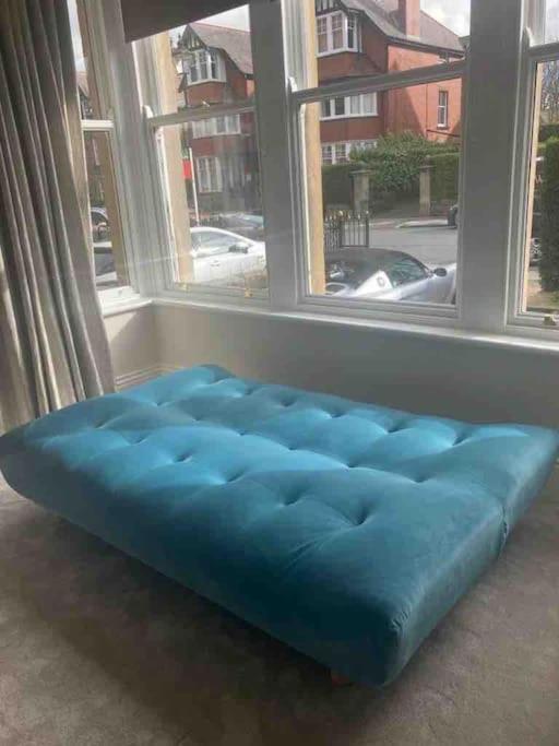 Garden Apartment, Central Harrogate With Parking ภายนอก รูปภาพ