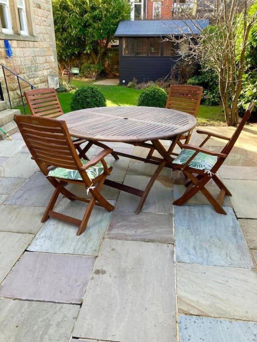 Garden Apartment, Central Harrogate With Parking ภายนอก รูปภาพ